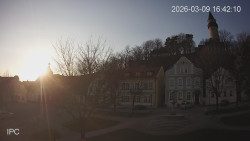 Náměstí, Hrad a Trůba