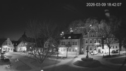 Náměstí, Hrad a Trůba