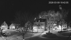 Náměstí, Hrad a Trůba