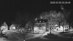 Náměstí, Hrad a Trůba