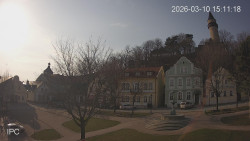 Náměstí, Hrad a Trůba