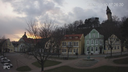 Náměstí, Hrad a Trůba