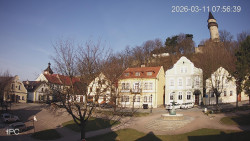 Náměstí, Hrad a Trůba