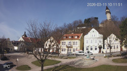 Náměstí, Hrad a Trůba