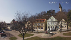 Náměstí, Hrad a Trůba