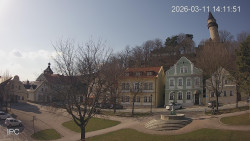 Náměstí, Hrad a Trůba