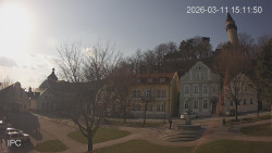 Náměstí, Hrad a Trůba