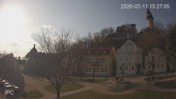 Náměstí, Hrad a Trůba