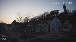 Náměstí, Hrad a Trůba