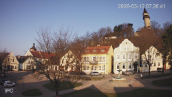 Náměstí, Hrad a Trůba