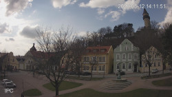 Náměstí, Hrad a Trůba