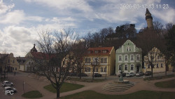 Náměstí, Hrad a Trůba