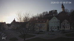 Náměstí, Hrad a Trůba