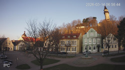 Náměstí, Hrad a Trůba