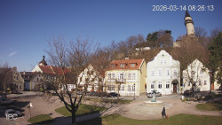 Náměstí, Hrad a Trůba