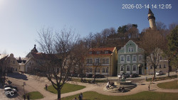 Náměstí, Hrad a Trůba