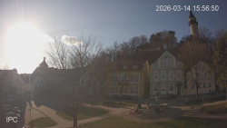 Náměstí, Hrad a Trůba