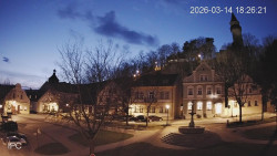 Náměstí, Hrad a Trůba