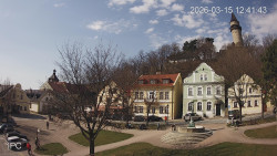 Náměstí, Hrad a Trůba