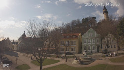 Náměstí, Hrad a Trůba