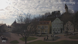 Náměstí, Hrad a Trůba