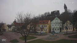 Náměstí, Hrad a Trůba