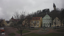 Náměstí, Hrad a Trůba