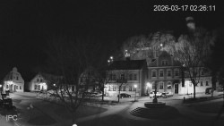 Náměstí, Hrad a Trůba