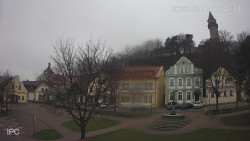 Náměstí, Hrad a Trůba