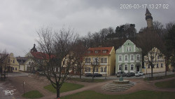 Náměstí, Hrad a Trůba