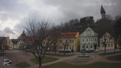 Náměstí, Hrad a Trůba