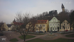 Náměstí, Hrad a Trůba