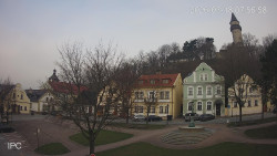 Náměstí, Hrad a Trůba