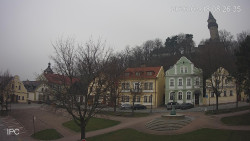 Náměstí, Hrad a Trůba