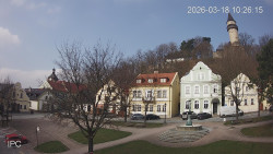 Náměstí, Hrad a Trůba