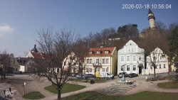 Náměstí, Hrad a Trůba