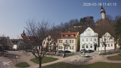 Náměstí, Hrad a Trůba