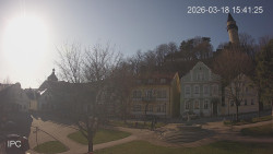 Náměstí, Hrad a Trůba