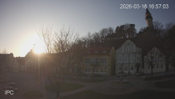 Náměstí, Hrad a Trůba