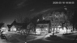 Náměstí, Hrad a Trůba