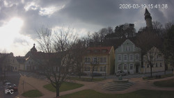 Náměstí, Hrad a Trůba