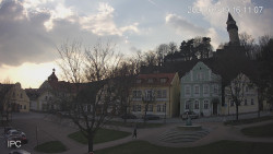 Náměstí, Hrad a Trůba