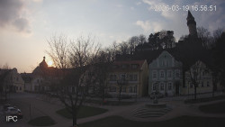 Náměstí, Hrad a Trůba