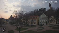 Náměstí, Hrad a Trůba