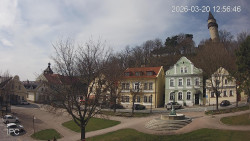 Náměstí, Hrad a Trůba