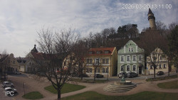 Náměstí, Hrad a Trůba