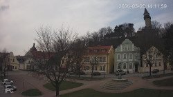 Náměstí, Hrad a Trůba