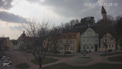 Náměstí, Hrad a Trůba