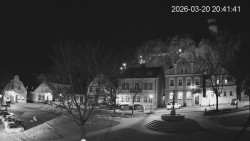 Náměstí, Hrad a Trůba