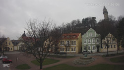 Náměstí, Hrad a Trůba